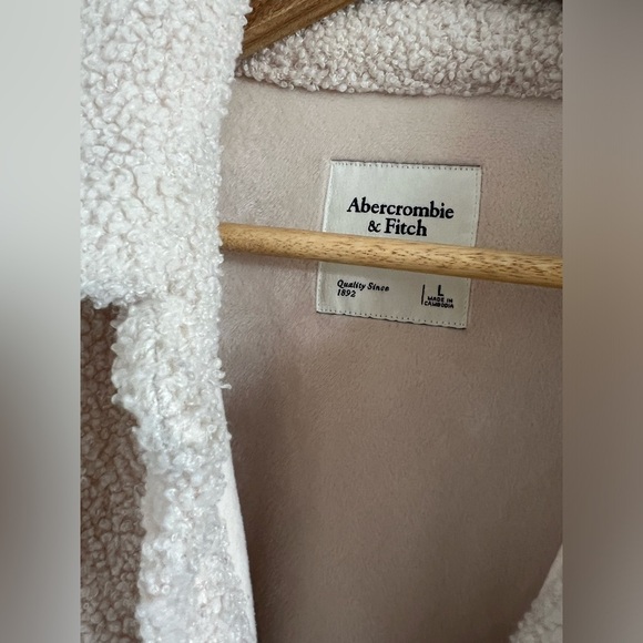 Abercrombie Sherpa Shacket - Picture 5 of 8